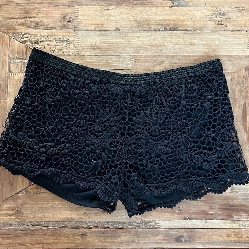 Tinseltown shorts. XL